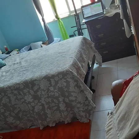 Appartamento Quarto Na Pontinha Em Bom Estado *